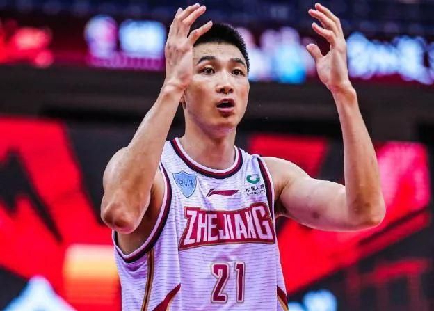 虽然已经宣布启动，但当天《超新星纪元》的演员阵容还处于保密阶段，唯一曝光的一位主创是《流浪地球》中李一一的扮演者张亦驰